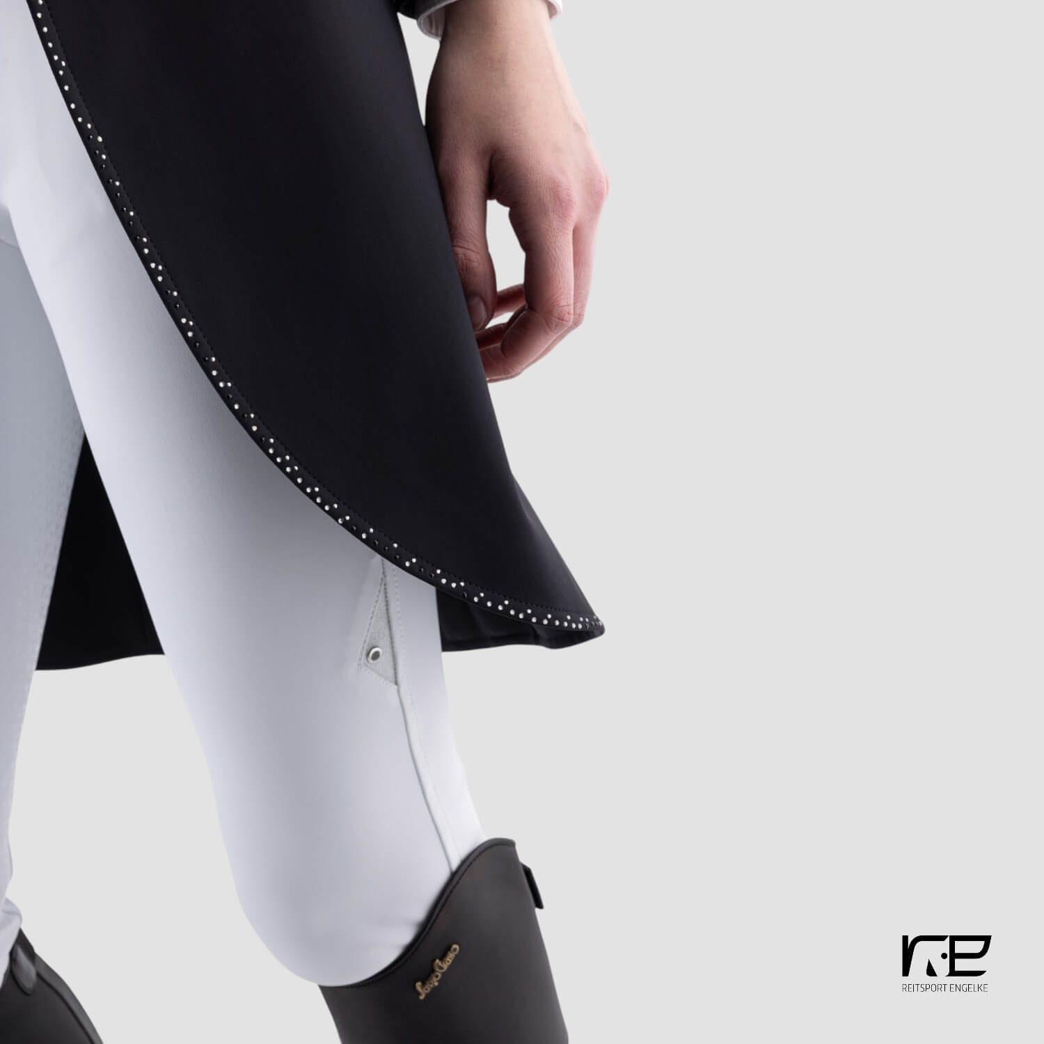 Equiline Damen Frack Eqcarek Strass Black